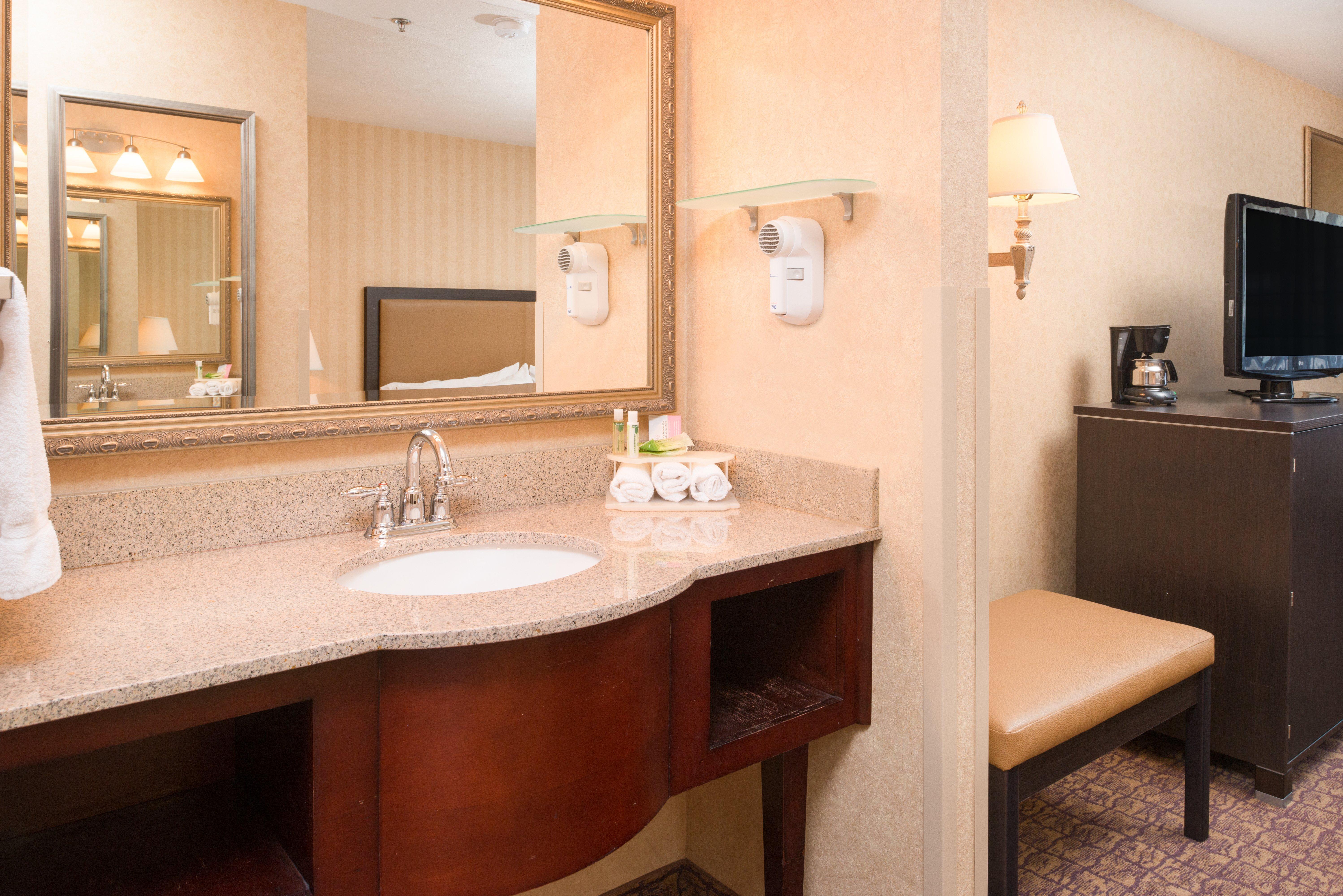 Holiday Inn Express Wenatchee By Ihg Exterior foto